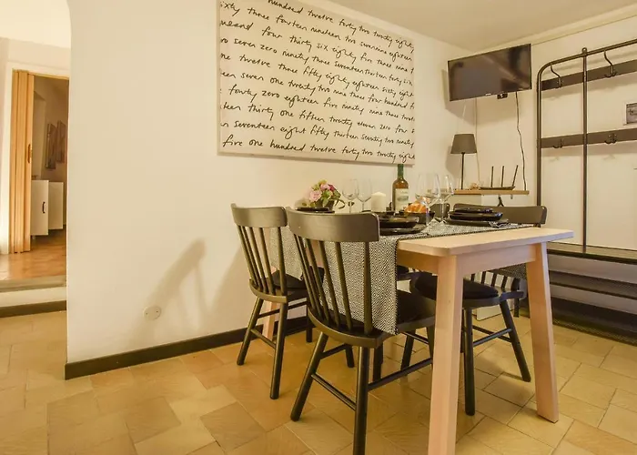 Cozy In With Kitchen Lejlighed Moneglia
